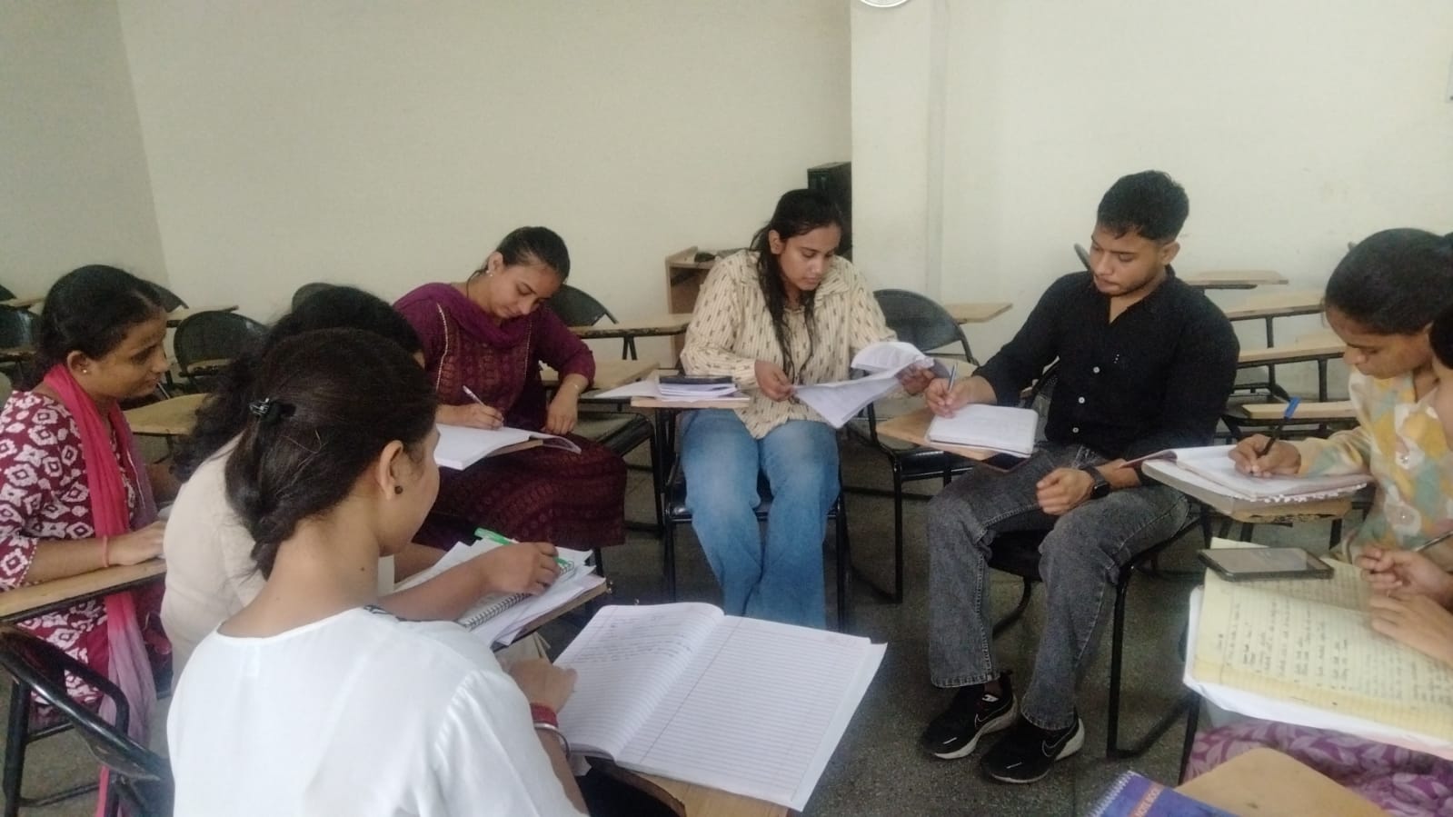 LevelMinds teaching skills workshop at Guru Ram Dass College, photograph 4